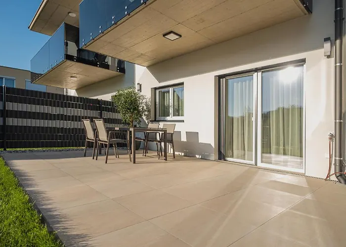 Deluxe * グラーツ